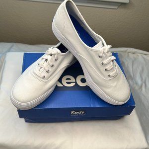 Keds Women's Platform Canvas Sneaker - White - Size 8.5